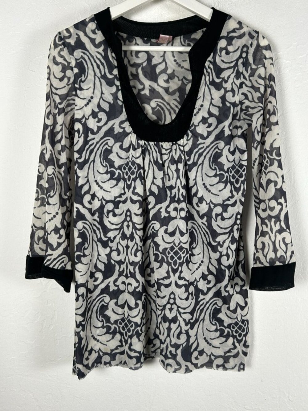 Sweet Pea by Stacy Frati Womens Black & White Damask Mesh Top Medium 3/4 Sleeve